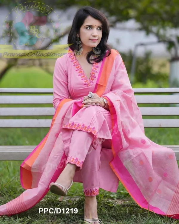 Stylish_trendy_kurti_pant_and_Dupatta_for_Girls_and_Women's