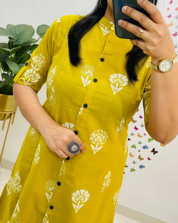 Unique_stylish_print_work_kurta_set_for_Girls_and_Women's