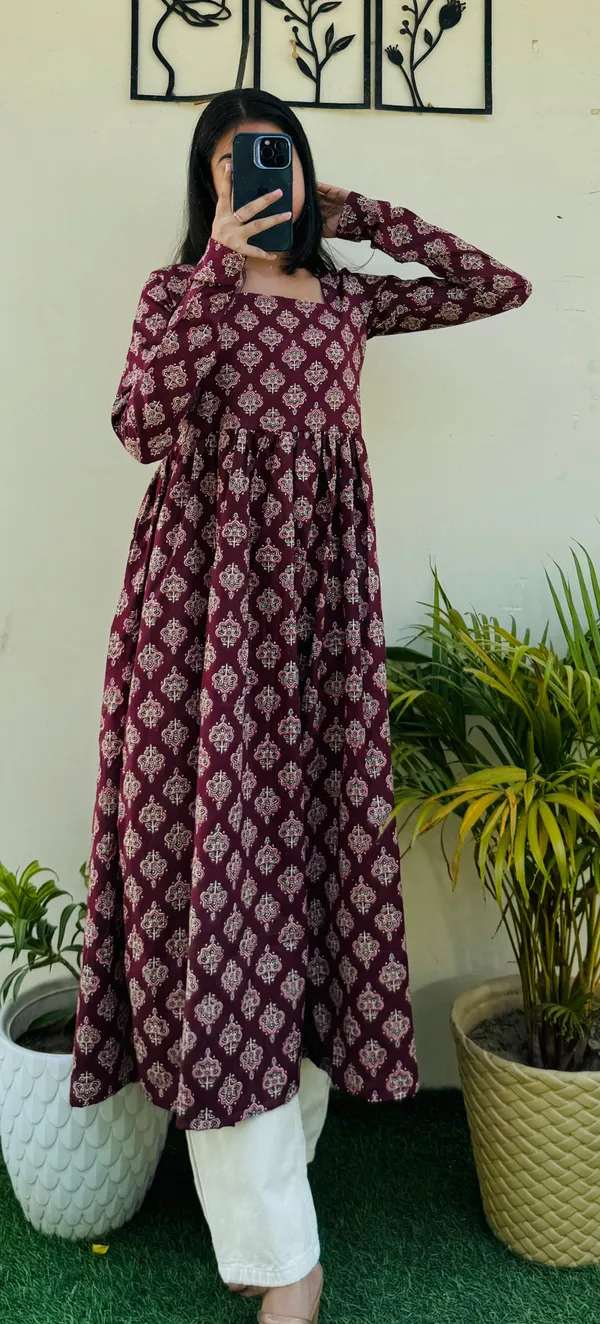 Women's_Naira_Cut_Jaipuri_Print_Kurta