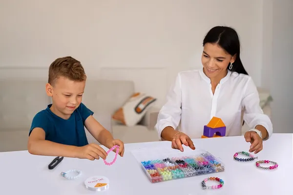 Multicolor_DIY_Bracelet_Making_Kit__400+_Glass_(8mm)_28-Compartment_Organizer_Box_for_Birthday_Gift_Girls_Age_2_3_4_5_6_7_8_9