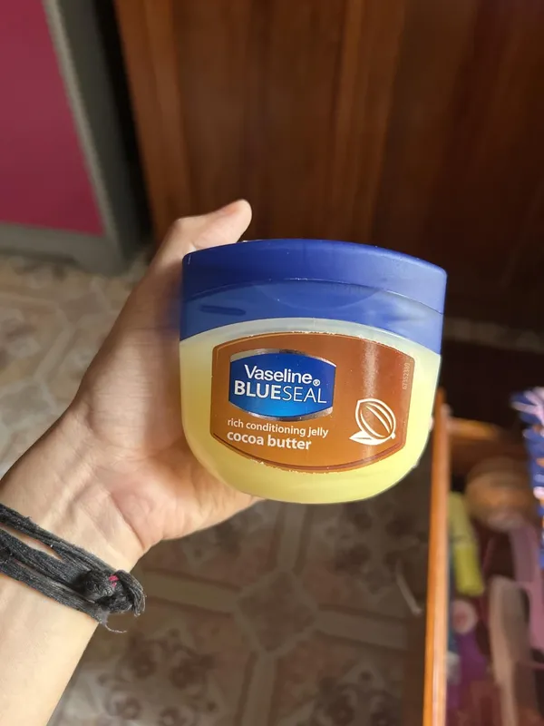 Vaseline_Blueseal_Rich_Conditioning_Jelly__Cocoa_Butter__(100_ml)