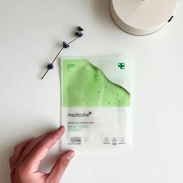 Medicube_Tea_Tree_Arginine_Super_CICA_Calming_Mask_-_22_g
