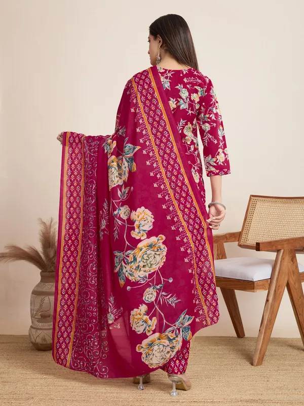 Red_Cotton_Blend_Ciaz_Kurta_Set_For_Women