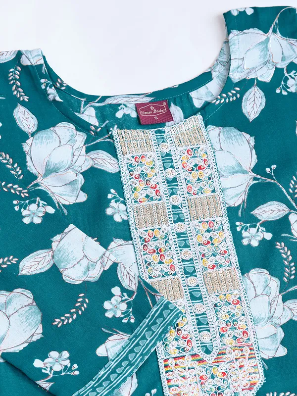 Blue_Cotton_Blend_Fab_Kurta_Set_For_Women