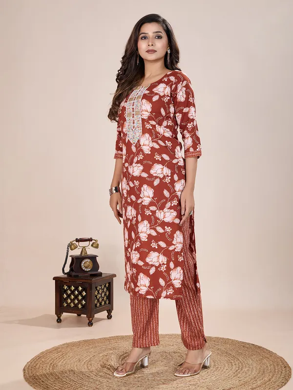 Maroon_Cotton_Blend_Fab_Kurta_Set_For_Women