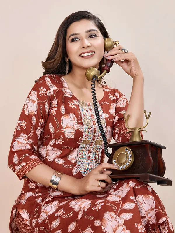 Maroon_Cotton_Blend_Fab_Kurta_Set_For_Women