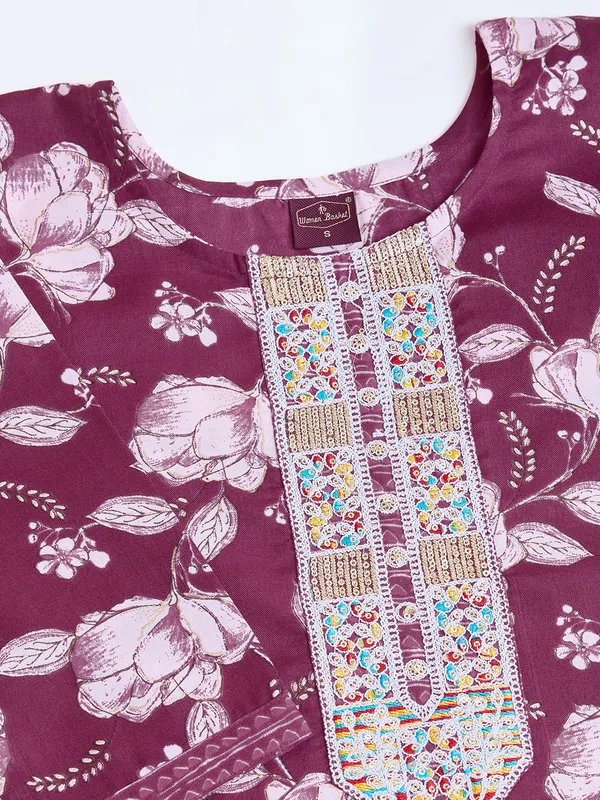 Pink_Cotton_Blend_Fab_Kurta_Set_For_Women