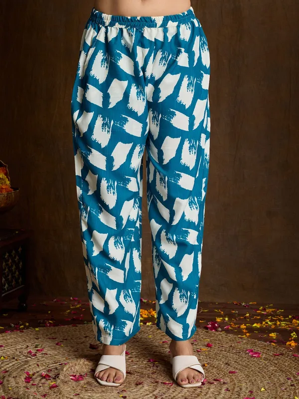 Rama_Cotton_Blend_Jaguar_Kurta_Set_For_Women