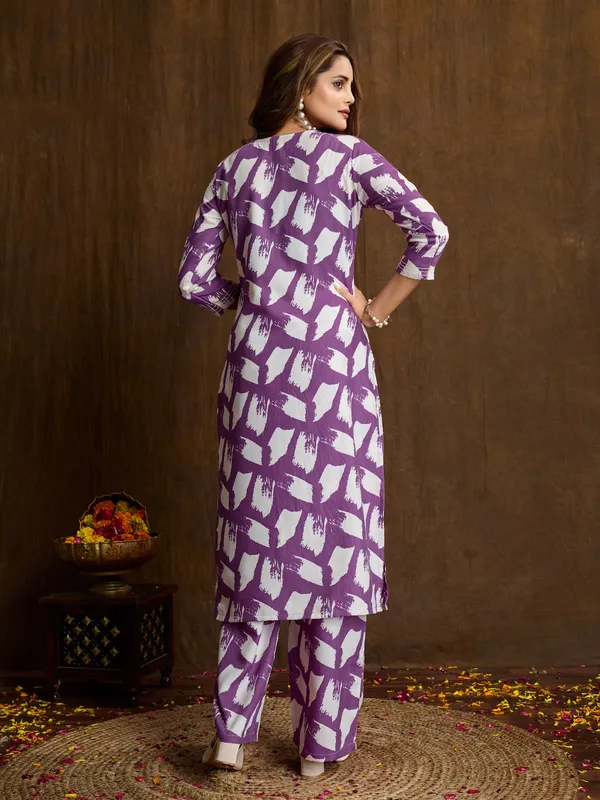 Wine_Cotton_Blend_Jaguar_Kurta_Set_For_Women