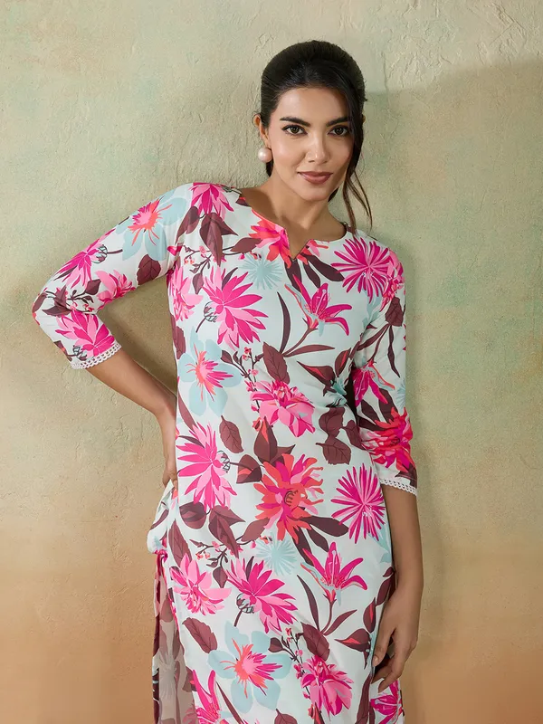 Pink_Cotton_Blend_Luna_Kurta_Set_For_Women