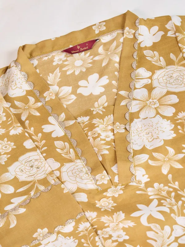 Beige_Cotton_Blend_Maza_Kurta_Set_For_Women