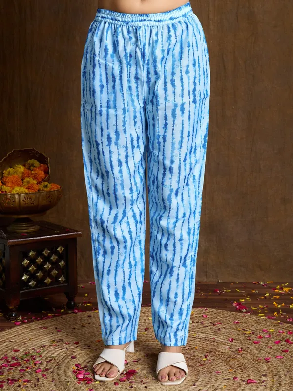 Blue_Cotton_Blend_Mint_Kurta_Set_For_Women