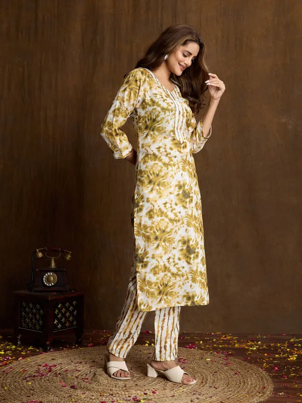 Yellow_Cotton_Blend_Mint_Kurta_Set_For_Women