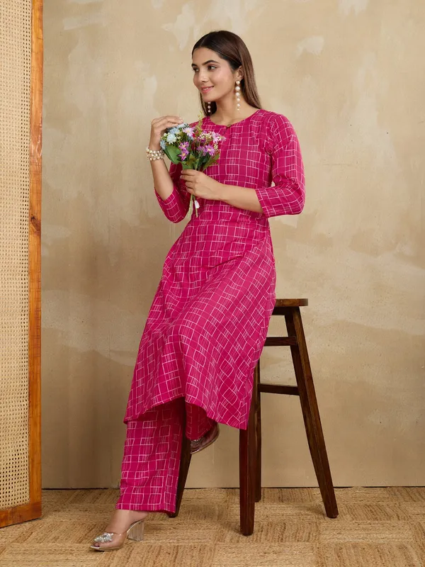 Pink_Cotton_Blend_Rashi_Kurta_Set_For_Women