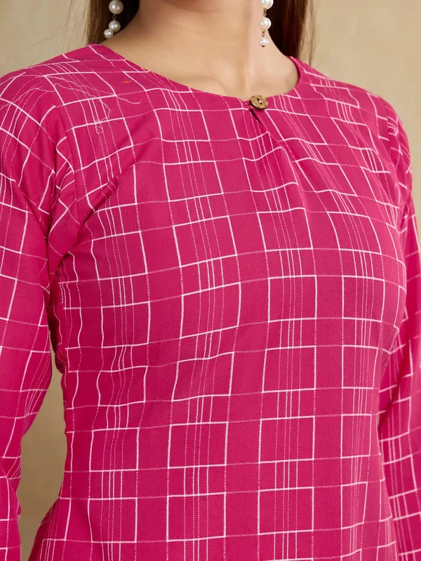 Pink_Cotton_Blend_Rashi_Kurta_Set_For_Women