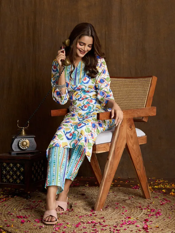 Blue_Cotton_Blend_Ruhi_Kurta_Set_For_Women