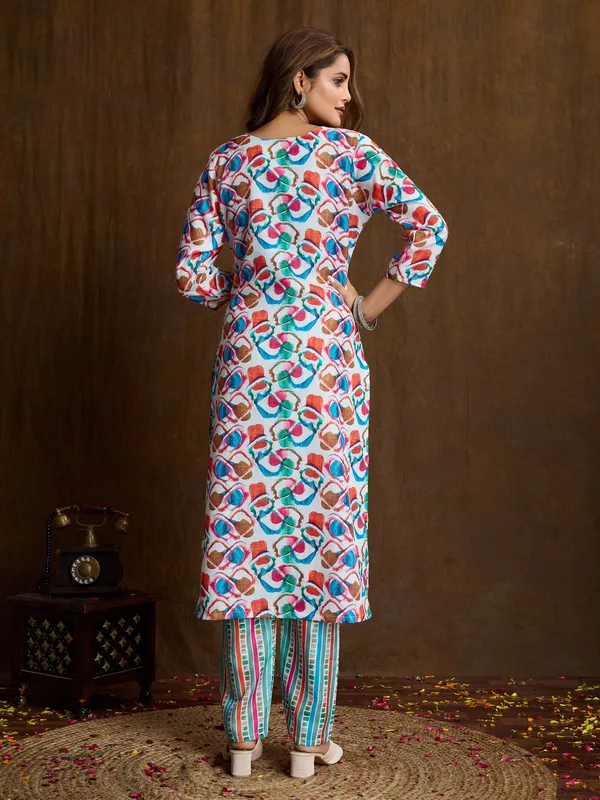 Red_Cotton_Blend_Ruhi_Kurta_Set_For_Women