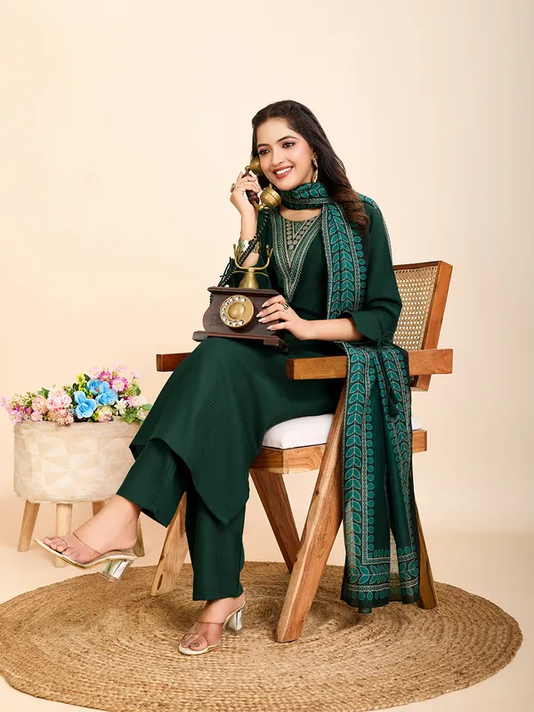 Green_Cotton_Blend_Skoda_Kurta_Set_For_Women