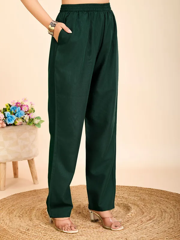 Green_Cotton_Blend_Skoda_Kurta_Set_For_Women