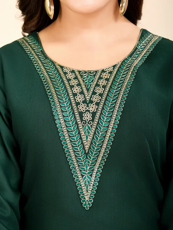 Green_Cotton_Blend_Skoda_Kurta_Set_For_Women