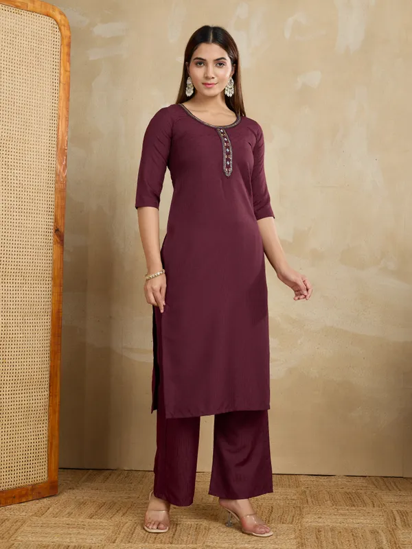 Maroon_Cotton_Blend_Swara_Kurta_Set_For_Women