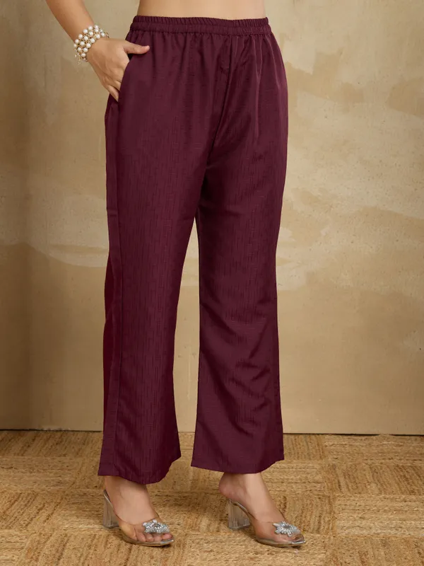 Maroon_Cotton_Blend_Swara_Kurta_Set_For_Women