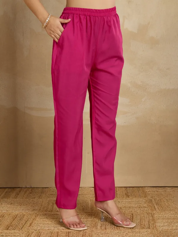 Pink_Cotton_Blend_Swara_Kurta_Set_For_Women