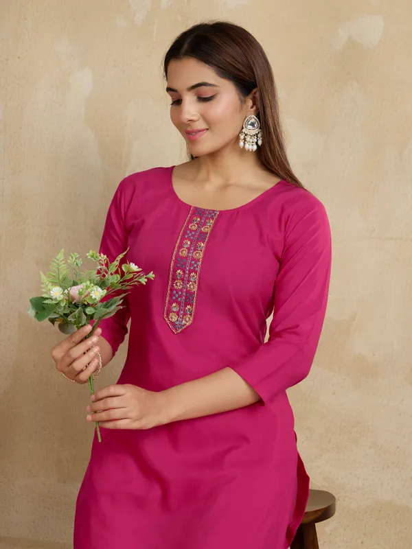 Pink_Cotton_Blend_Swara_Kurta_Set_For_Women