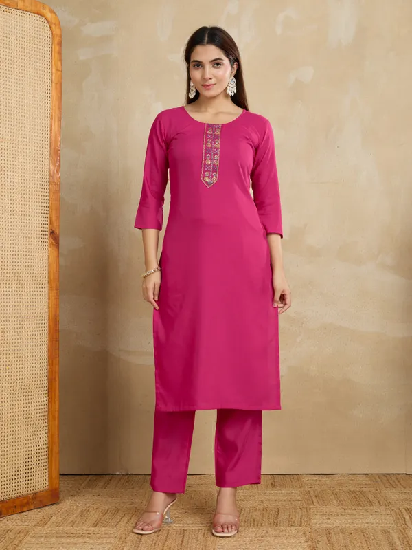 Pink_Cotton_Blend_Swara_Kurta_Set_For_Women