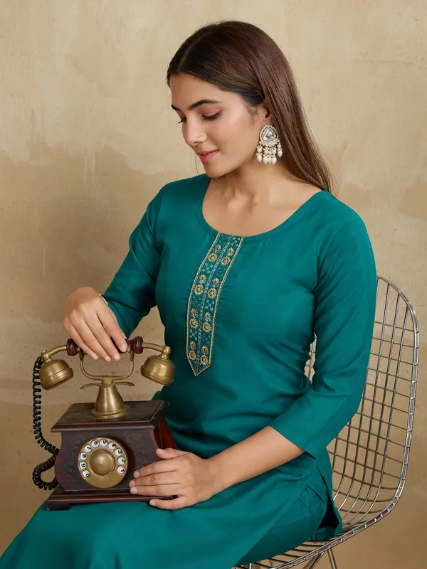 Rama_Cotton_Blend_Swara_Kurta_Set_For_Women
