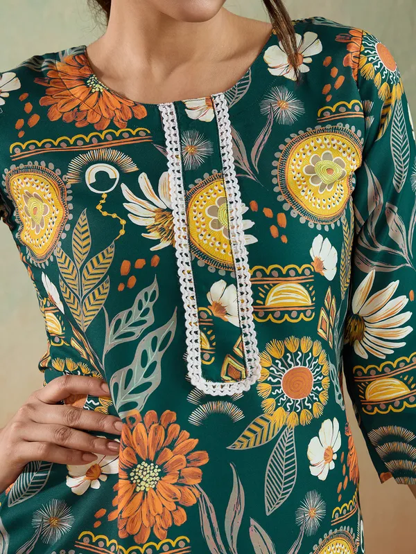 Green_Cotton_Blend_Tata_Kurta_Set_For_Women