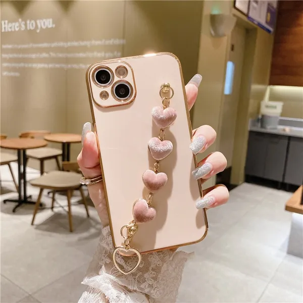 Pink_Heart_Chain_iPhone_13_Back_Case
