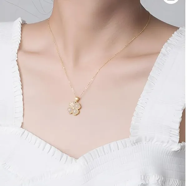 Sakura_Flower_Pendant_Platinum_Rust_Proof_Necklace_For_Women