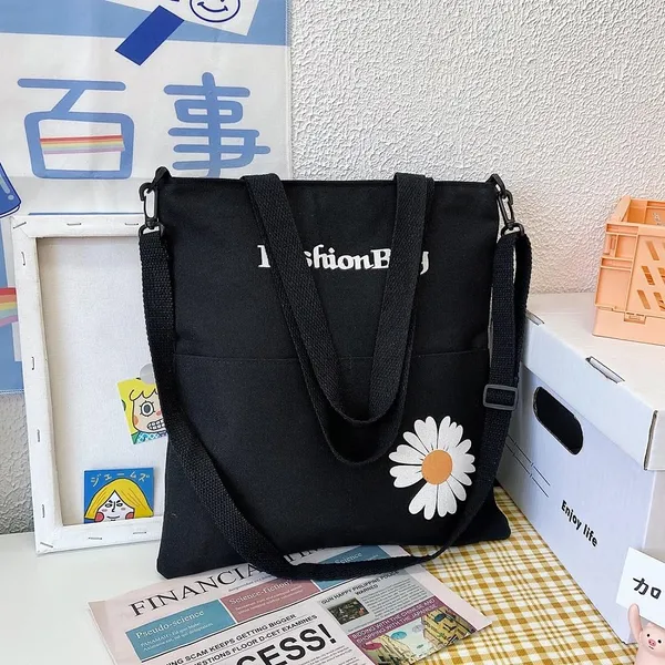 Black_Canvas_Handbag_For_Women