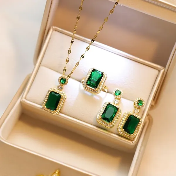 Green_Titanium_Steel_Jewellery_Set_For_Women