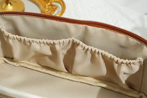 Brown_Large_Capacity_Cosmetic_Bag