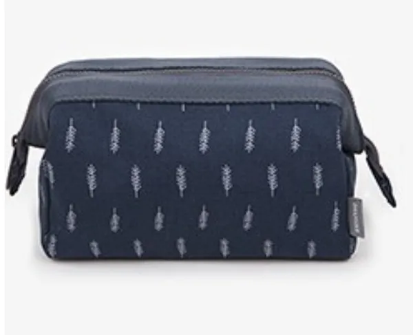 Blue_Feathers_Polyester_Fabric_Toiletry_Bag