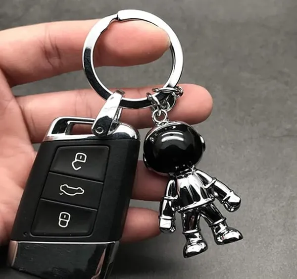 2_Pack_Silver_&_Black_Astronaut_Car_Keychain