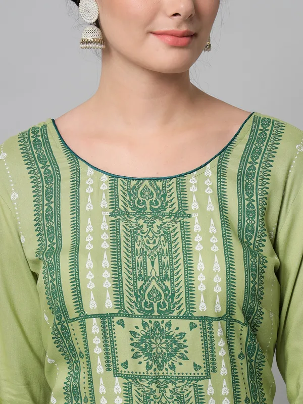 Light_green_printed_kurta_and_trouser_set
