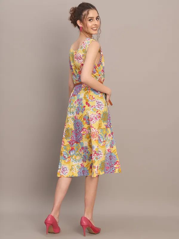 Yellow_Bloom_Belted_Midi_Dress