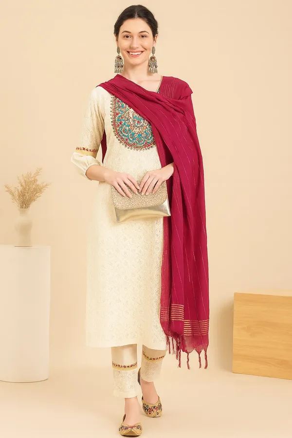 Embroidered_Kurta_Set_In_Schiffle