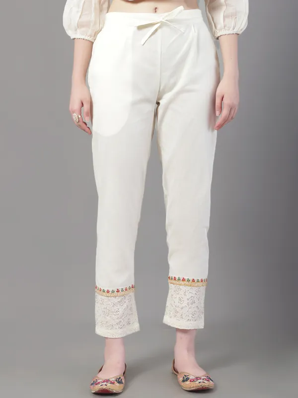 Embroidered_Kurta_Set_In_Schiffle