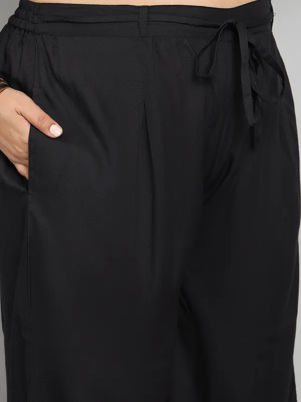 Black_Rayon_Skd_With_Mandarin_Collar_&_Placement_Print