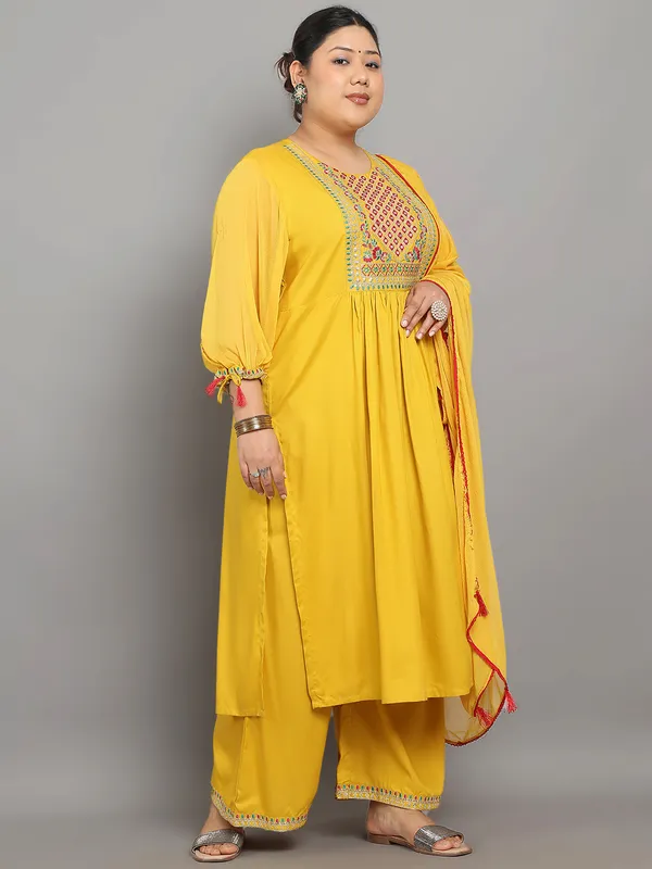Mustard_Premium_Viscose_Rayon_Three_Fourth_Sleeves_Kurta_Set_For_Women_(Pack_Of_3)_|_Till_6XL