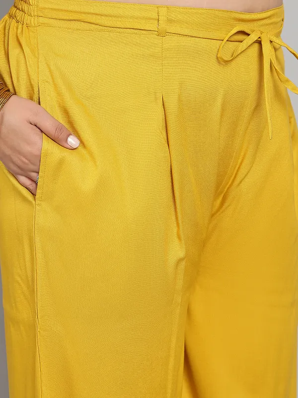 Mustard_Premium_Viscose_Rayon_Three_Fourth_Sleeves_Kurta_Set_For_Women_(Pack_Of_3)_|_Till_6XL