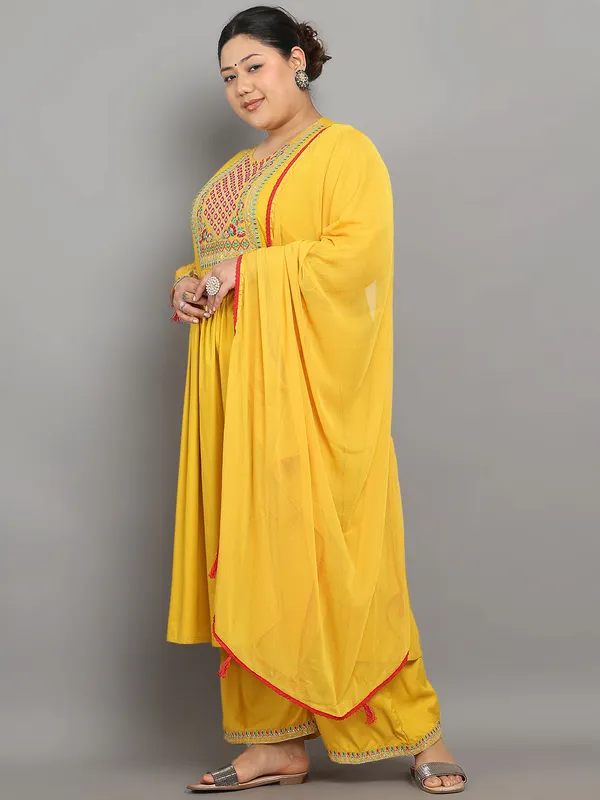 Mustard_Premium_Viscose_Rayon_Three_Fourth_Sleeves_Kurta_Set_For_Women_(Pack_Of_3)_|_Till_6XL
