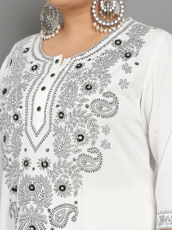Off_White_Premium_Viscose_Rayon_Three_Fourth_Sleeves_Kurta_Set_For_Women_(Pack_Of_3)_|_Till_6XL
