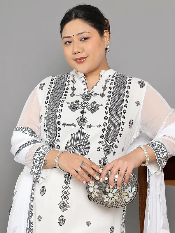 White_Rayon_Skd_With_Mandarin_Collar_&_Placement_Print