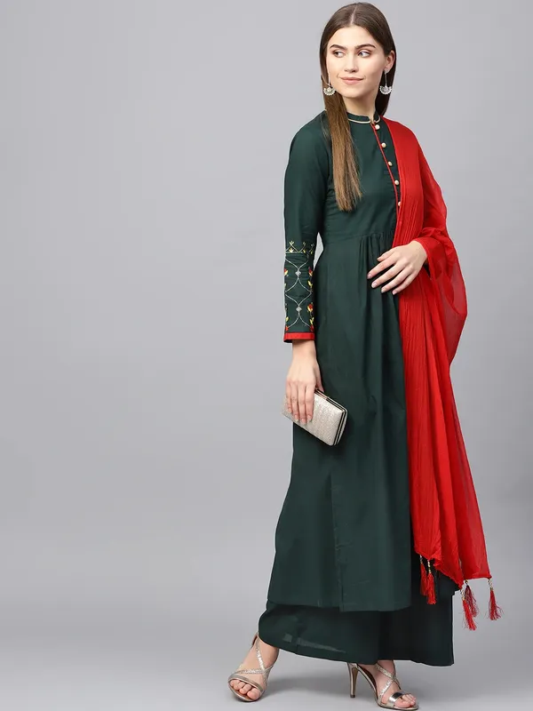 Women_Green_Solid_Kurta_with_Palazzos_&_Dupatta
