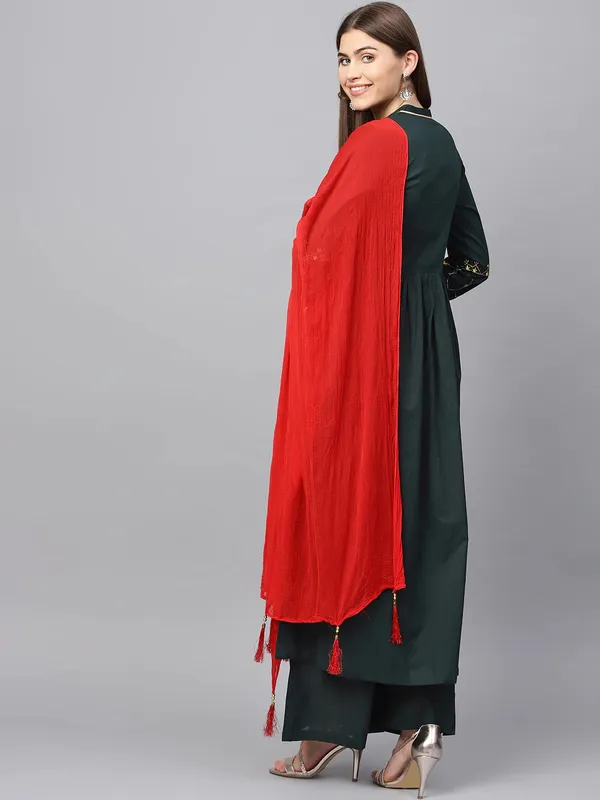Women_Green_Solid_Kurta_with_Palazzos_&_Dupatta